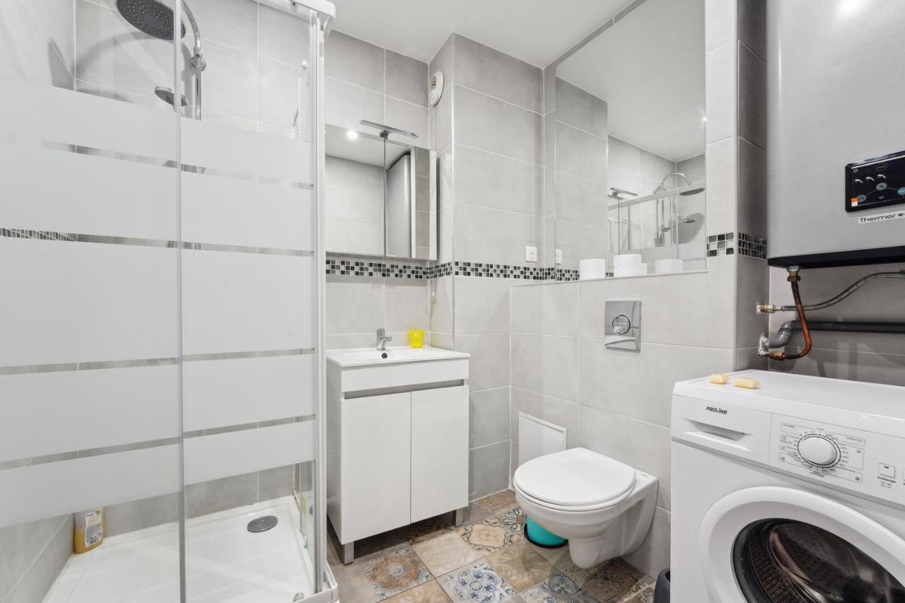 Budget Appart Avec Parking Au Centre-Ville Charleville-Mezieres Ngoại thất bức ảnh