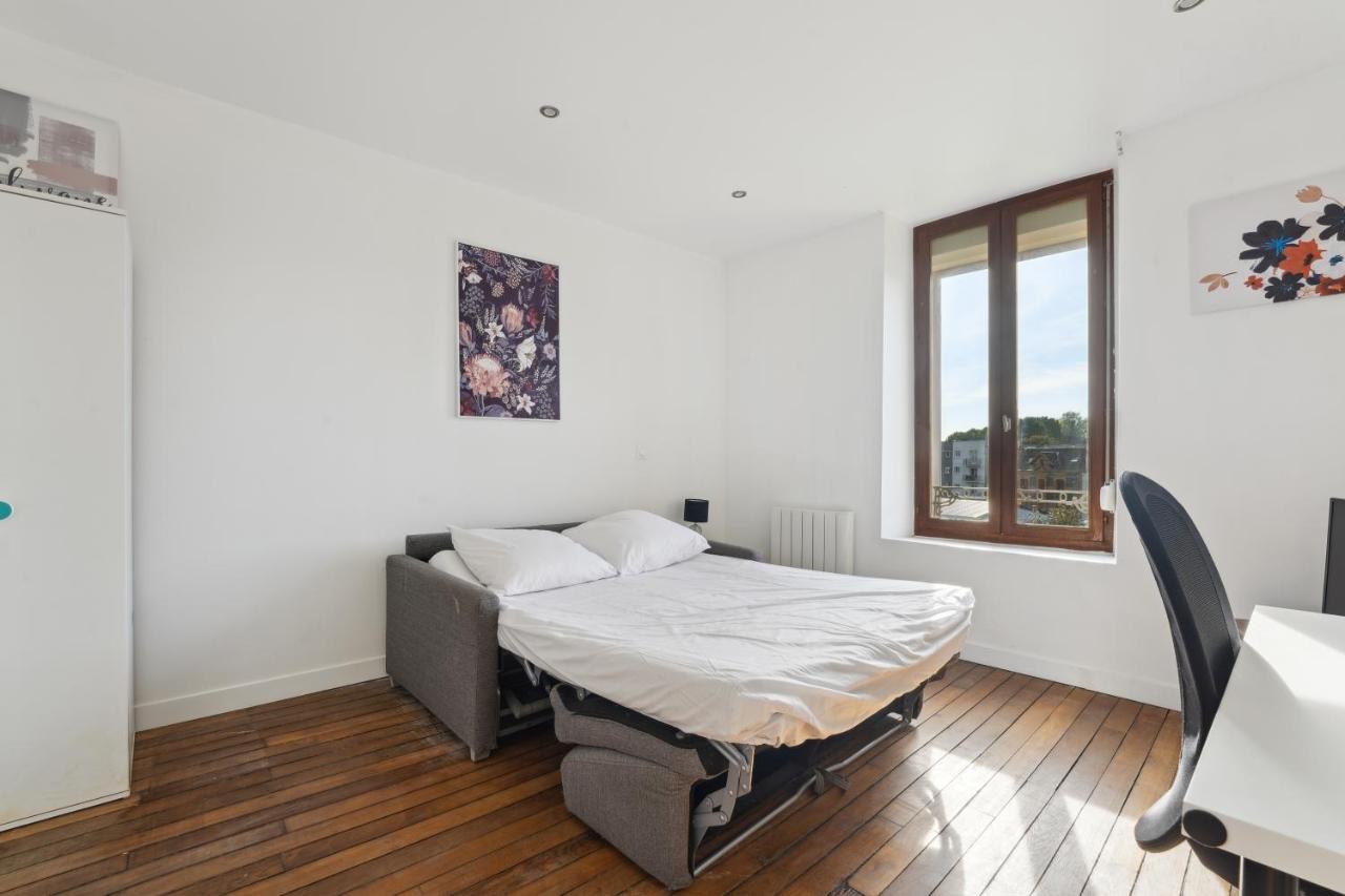 Budget Appart Avec Parking Au Centre-Ville Charleville-Mezieres Ngoại thất bức ảnh
